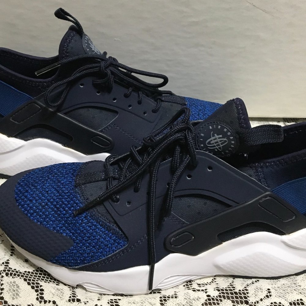 Nike boys shoes